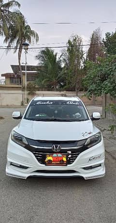 Honda Vezel hybrid z package Excellent condition