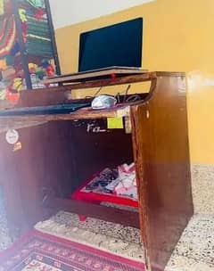 Computer table On Sale