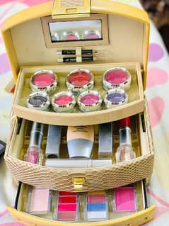 makeup box