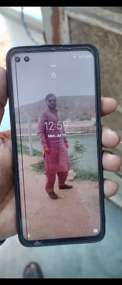 Motorola 5g 4/128 panel change ha or nichye sey tota ha work si krta h