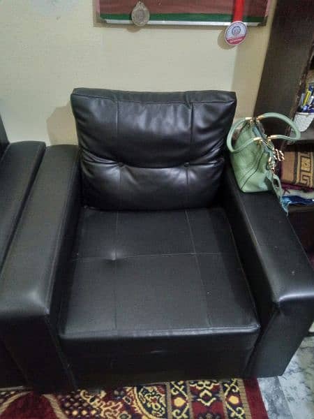 New Five Seater Sofa For Sale Only 1 Mont Use Hoa Ha 2