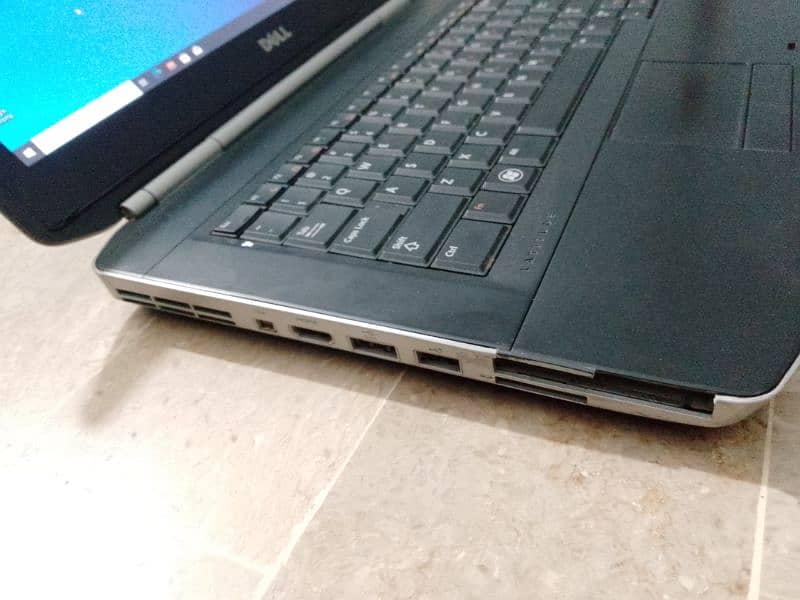 Dell Laptop 3