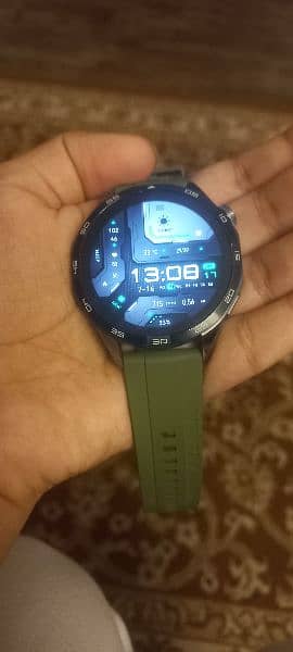 Huawei Watch GT4 for sale - almost new in immaculate condition 3