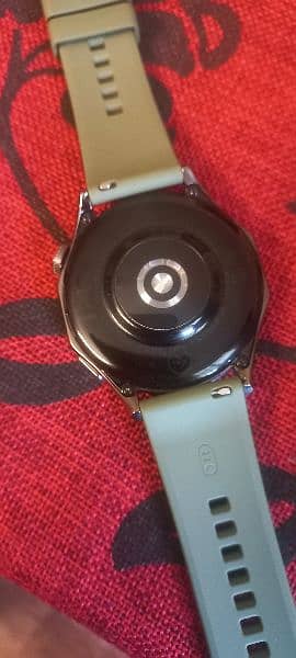 Huawei Watch GT4 for sale - almost new in immaculate condition 6