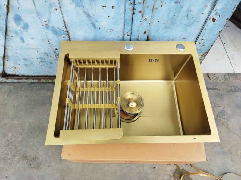 kitchen sink hand made imported available in all sizes 7