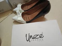 unze