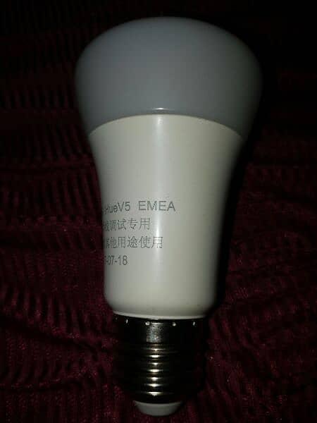 Philips hue white and colour bulbs 3