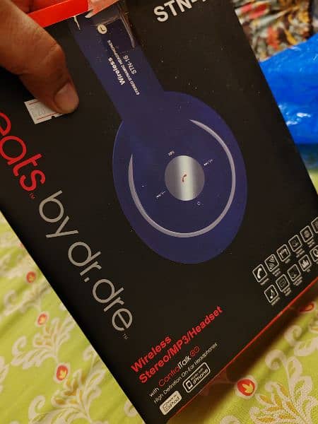 Beats Bluetooth Headphones New 7