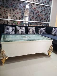Victorian central table