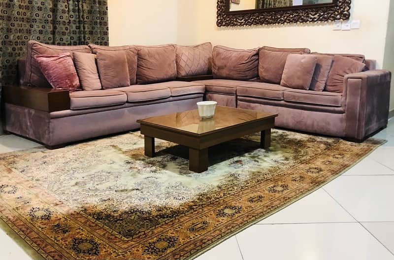 Lshapped sofa made by united furnitures 6