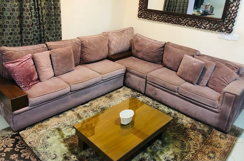 Lshapped sofa made by united furnitures 7