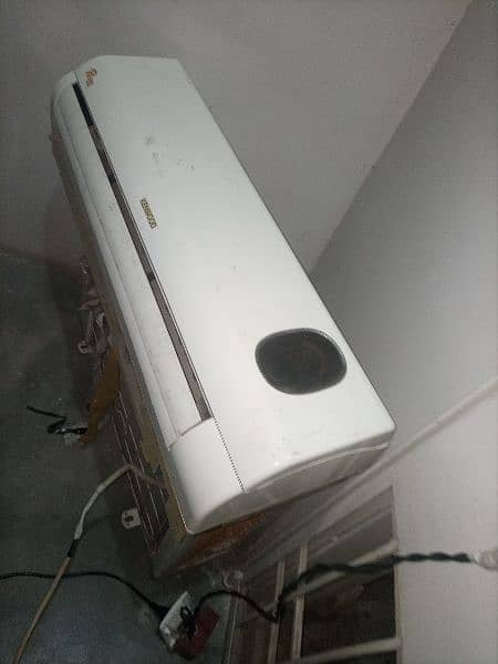 Used Air Conditioner AC 2