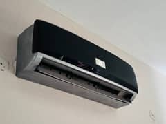 Kenwood 1.5 ton Split Ac  OK working condition (NON Invertor)