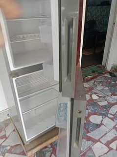 Haier fridge small size for sale 10/0