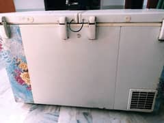 Waves freezer good condition 10by10