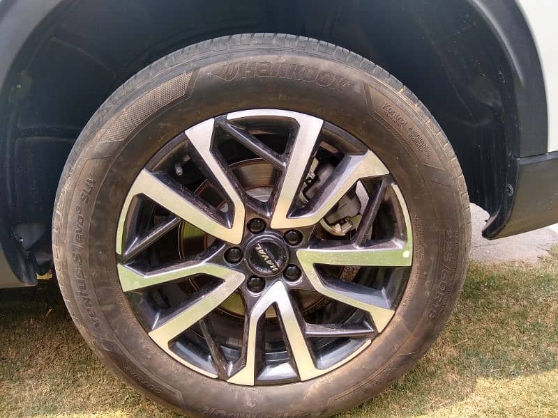 Tyre haval h6 10thousand  only running 03334667089 8