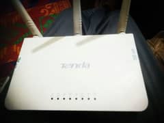 TP Link router 3 antina