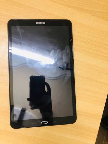 Tab A (2016) samsung in great condition 1