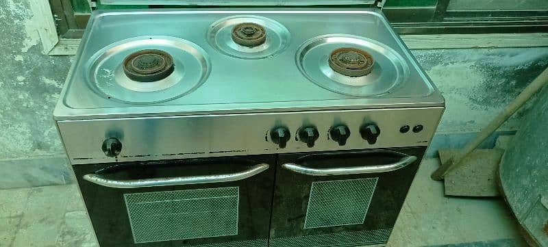 cooking range for sale very less used 12