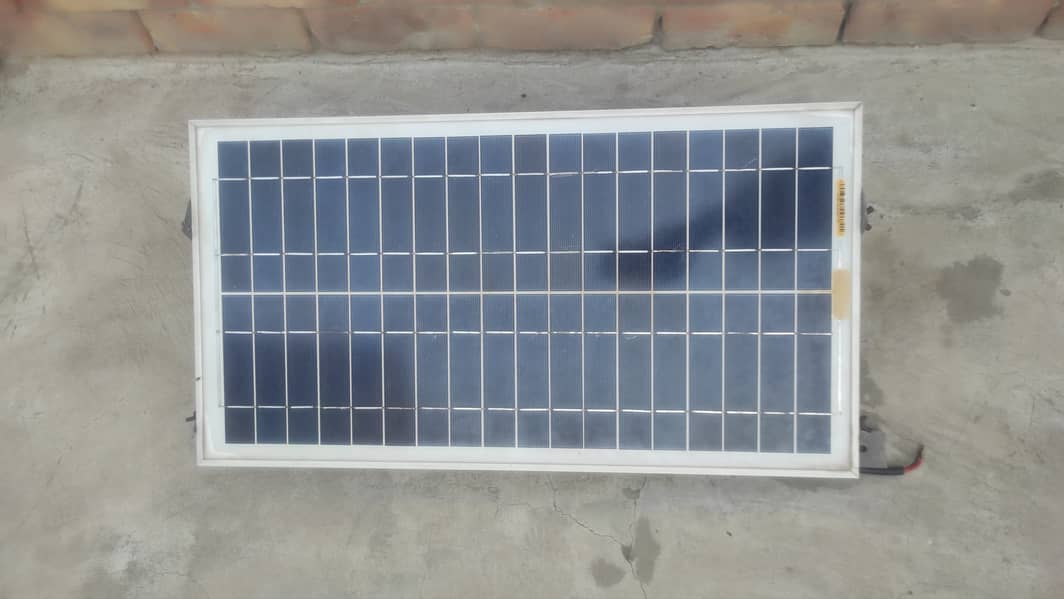 30W Solar Panel With Stand 10/10 Rs:4000 0