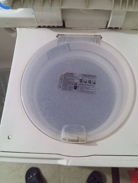 HAIER JUMBO WASHING MACHENE 7