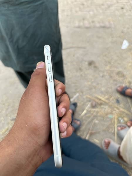 IPhone 11 64 GB 4