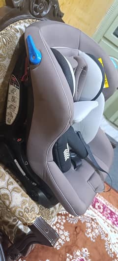 Juniors brand car seat