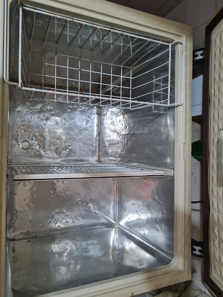 Single Door / Dawlance Deep Freezer 2