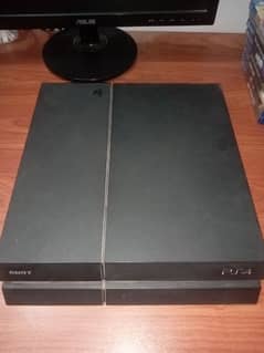 PS4 fat 500 gb non jail break (with games