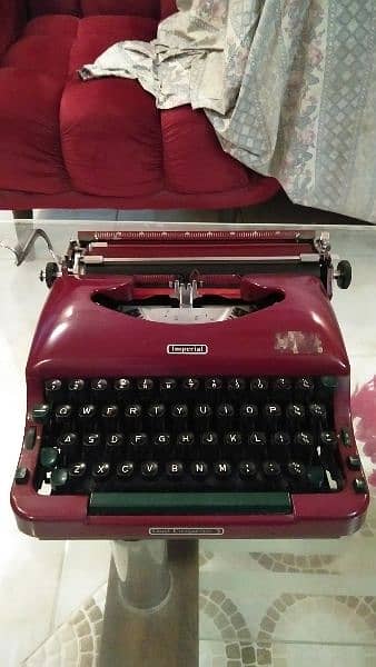 old antique imperial typewriter maroon color 3