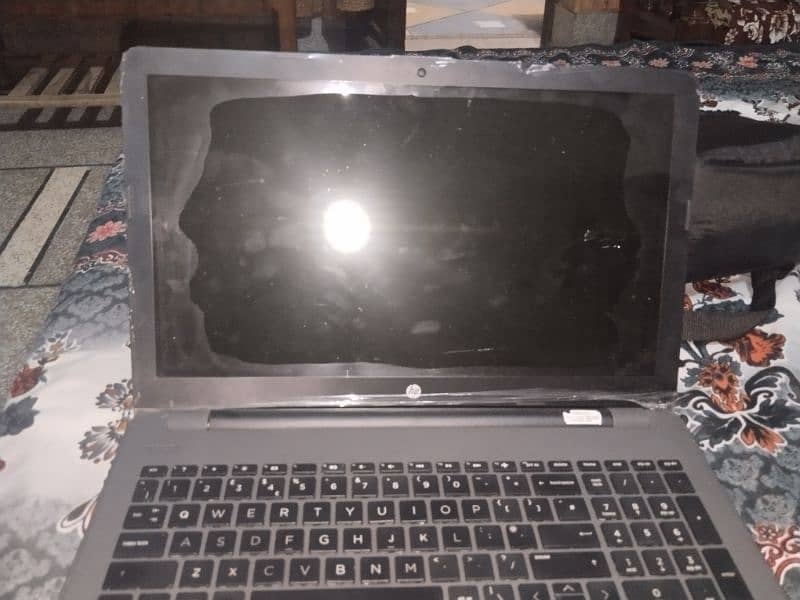 hp laptop condition 10 by 10 Core i3 6 Gen 0