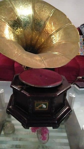 old antique gramophone wooden body 0