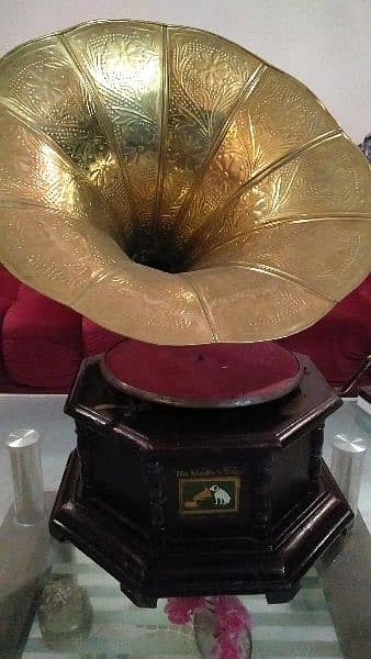 old antique gramophone wooden body 10