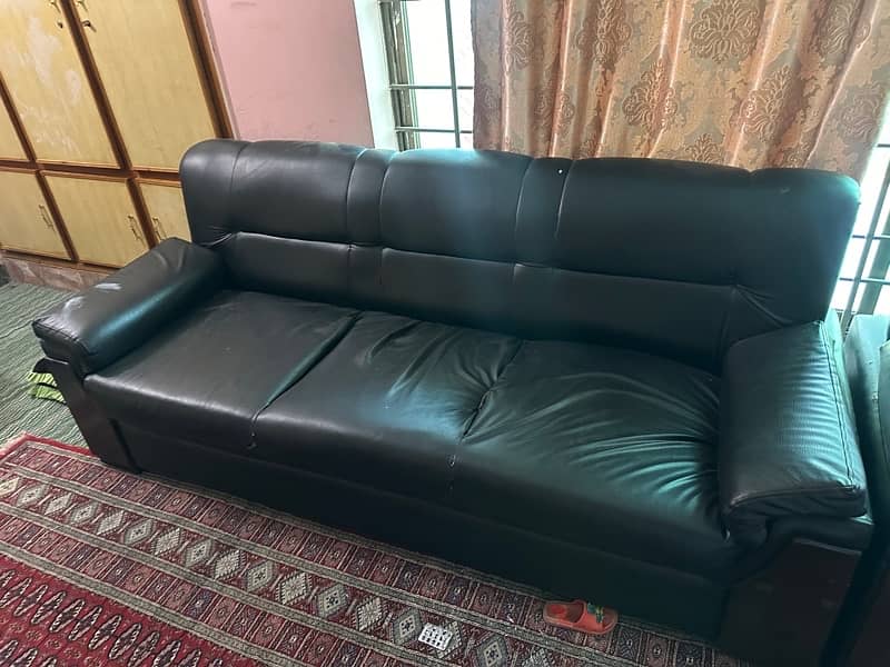 3 seater 2 sofas and 3 single sofas. 2