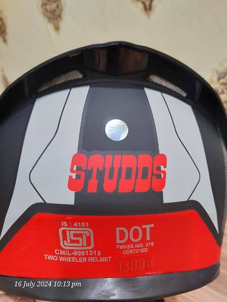 STUDDS Helmet Thunder 2