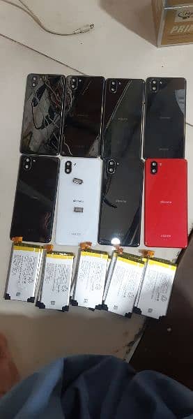 Aquos R3 back covers and batteries 0