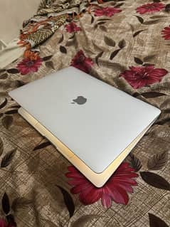 macbook pro 2017