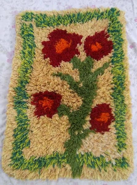 Hand made woolen rug 0