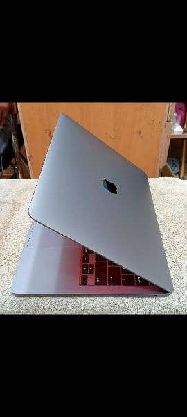 MacBook Pro M1 2020 8GB 512GB 13" with Box MYD92 8