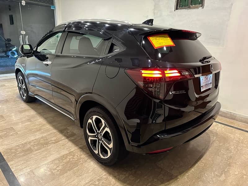 Honda Vezel 2018 Z pkg 4 Grade 2024 Import vezel 2019 vezel 2017 also 2