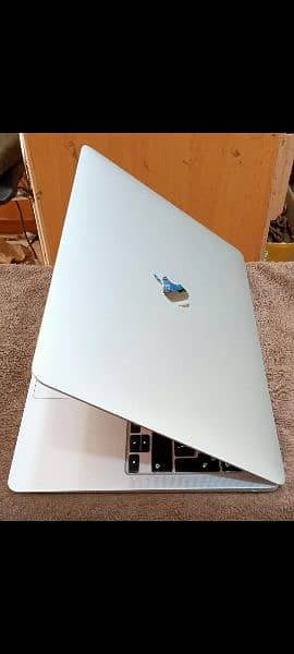 MacBook Air M1 2020 8GB 512GB 13" Silver Color with Box MGNA3 12