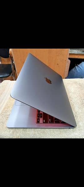 MacBook Pro M2 2022 MNEH3LL/A 8GB 256GB 13" Display 11