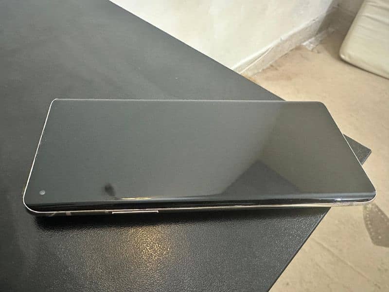 OnePlus 8 8/128 Dual PTA Lush condition 7