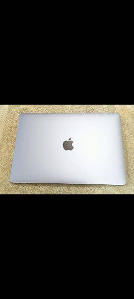 MacBook Pro 2020 Core i5 / i7 8GB/ 16GB/32GB 512GB / 1TB 13" Display 15