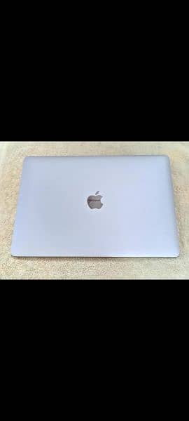 MacBook Pro 2020 Core i5 / i7 8GB/ 16GB/32GB 512GB / 1TB 13" Display 16