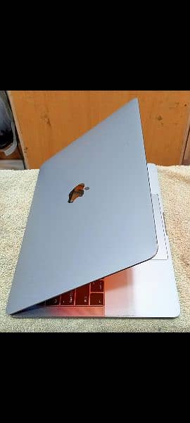 MacBook Pro 2016 2017 13" Touch Bar & Non Touch Bar 6