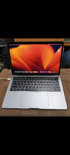 MacBook Pro 2016 2017 13" Touch Bar & Non Touch Bar 10