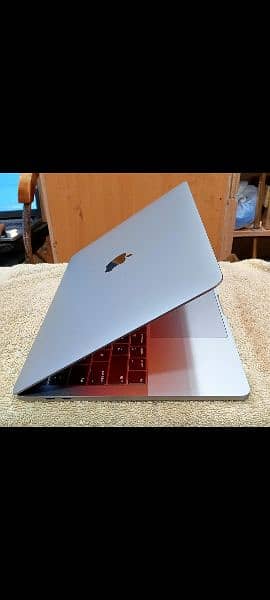 MacBook Pro 2019 Core i5/ i7 8GB/ 16GB 128GB/ 256GB/ 512GB 13" Display 7