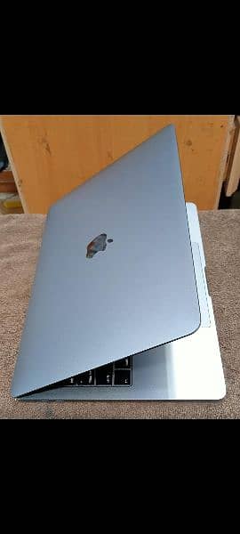 MacBook Pro 2019 Core i5/ i7 8GB/ 16GB 128GB/ 256GB/ 512GB 13" Display 12