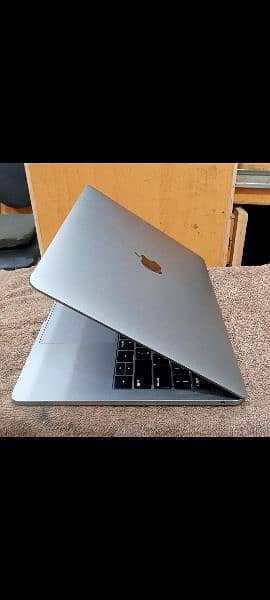 MacBook Pro 2019 Core i5/ i7 8GB/ 16GB 128GB/ 256GB/ 512GB 13" Display 17